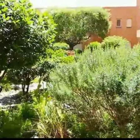 Апартаменти Petit Nid Au Lavandou Ле-Лаванду