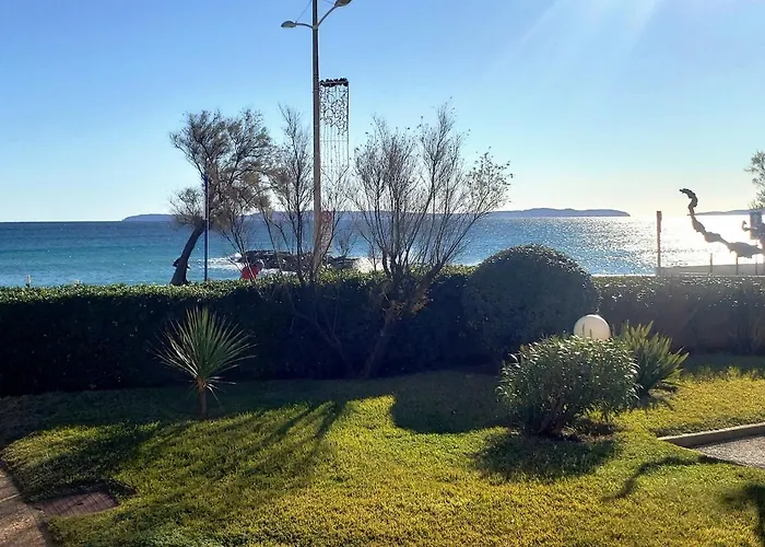 Lägenhet Petit Nid Au Lavandou