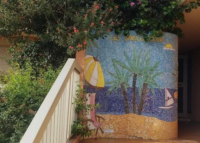 Petit Nid Au Lavandou Le Lavandou